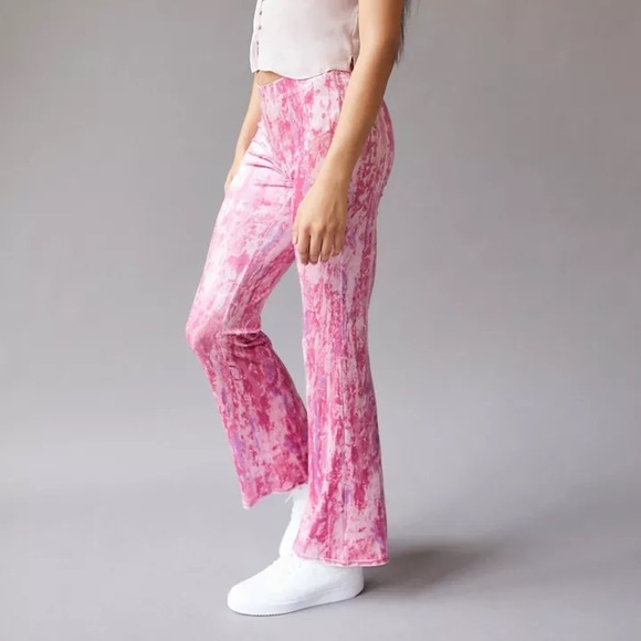 URBAN OUTFITTERS Velvet Low Rise Flare Pant - Picture 4 of 4